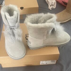 Ugg Gita grey boots